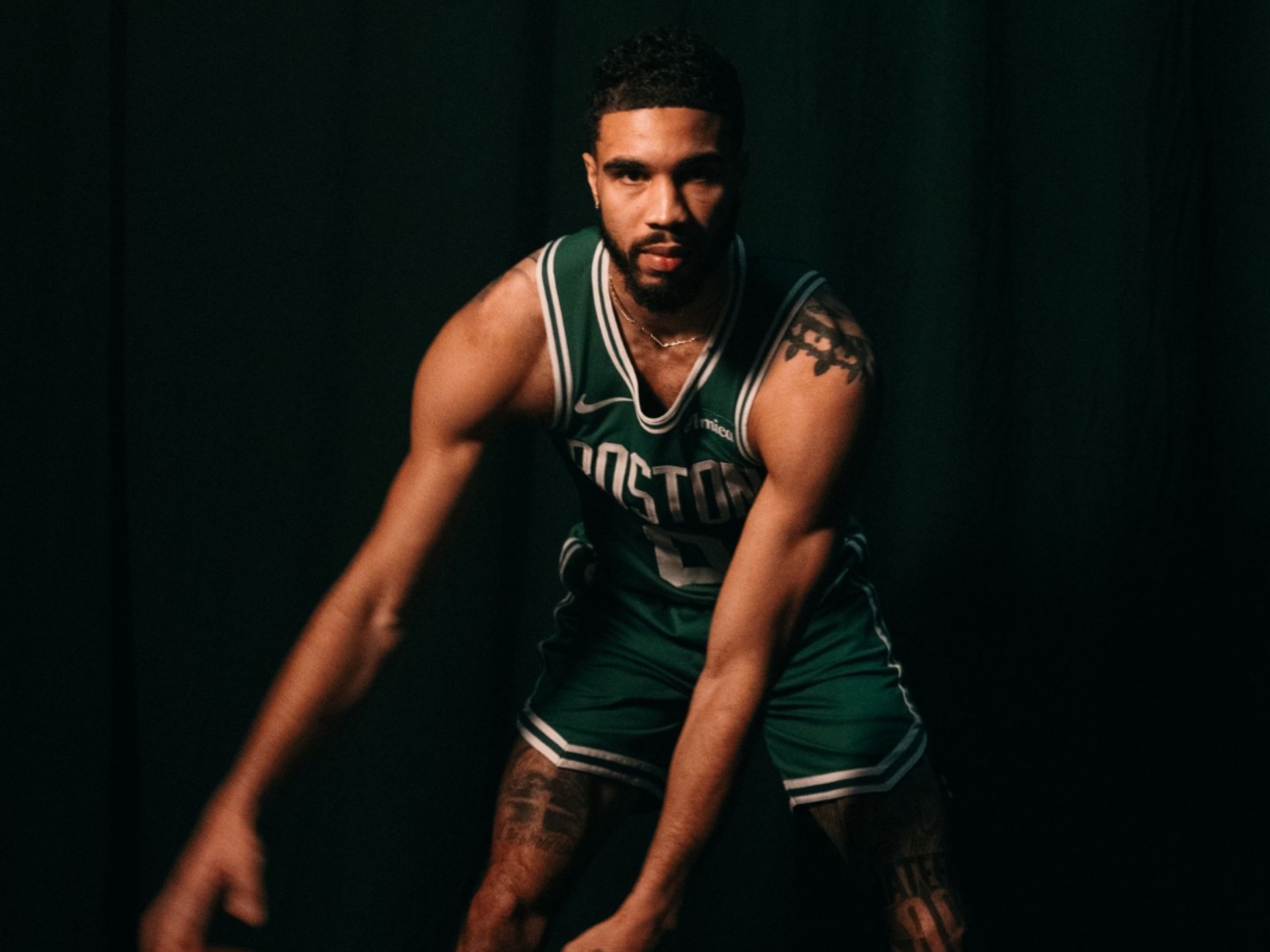 凯尔特人新秀表现惊艳，全场观众掌声不断，目前下载.的简单介绍-爱游戏官网网页版入口